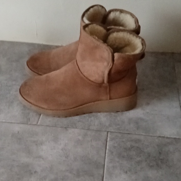 UGG boots saiz 7 women - Picture 2 of 6
